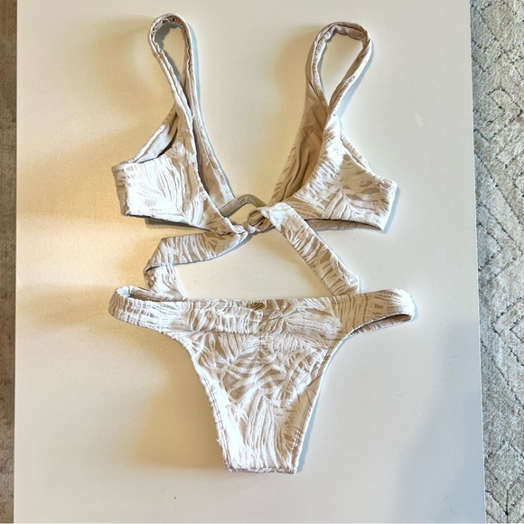 pq swim underwire bikini top w/ teeny cheeky bottoms palm leaf pattern - Picture 2 of 6